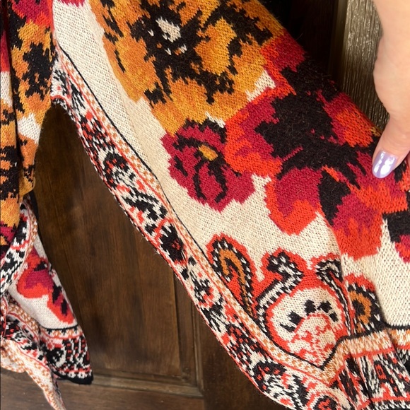 FARM Rio Red and Pink Graphic Tie Front Blouse Sweater - Picture 3 of 4